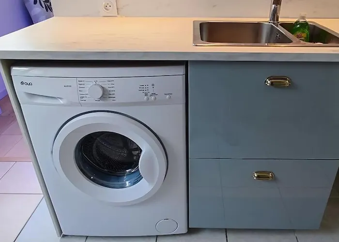 Grand Appartement En Face Du Rer A, Parking, Paris 20 Mn, Disneyland 40 Mn