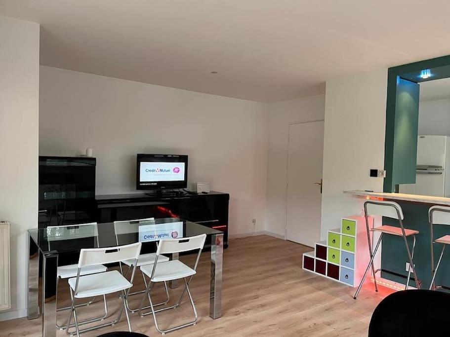 Grand En Face Du Rer A, Parking, Paris 20 Mn, Disneyland 40 Mn Apartamento Fontenay-sous-Bois