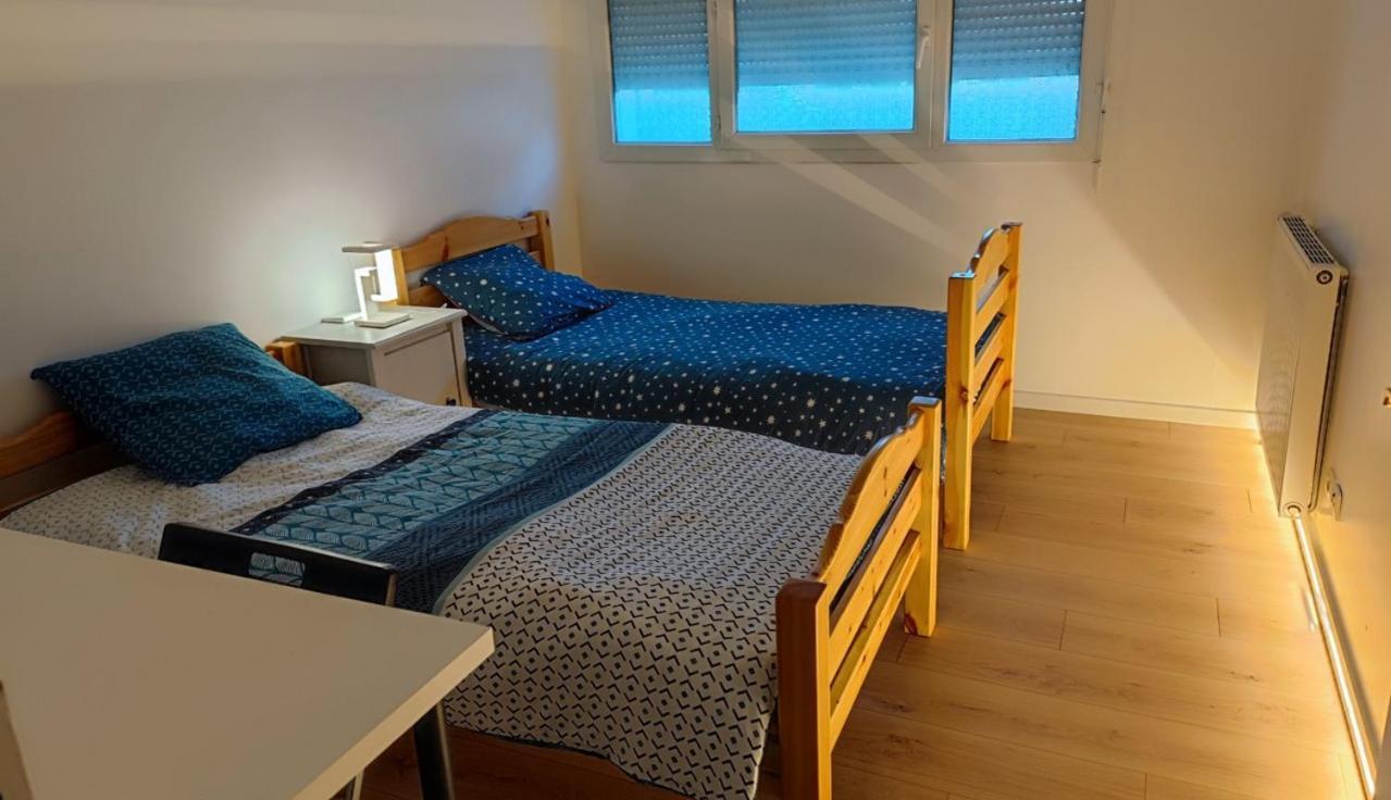 Apartment Grand En Face Du Rer A, Parking, Paris 20 Mn, Disneyland 40 Mn *